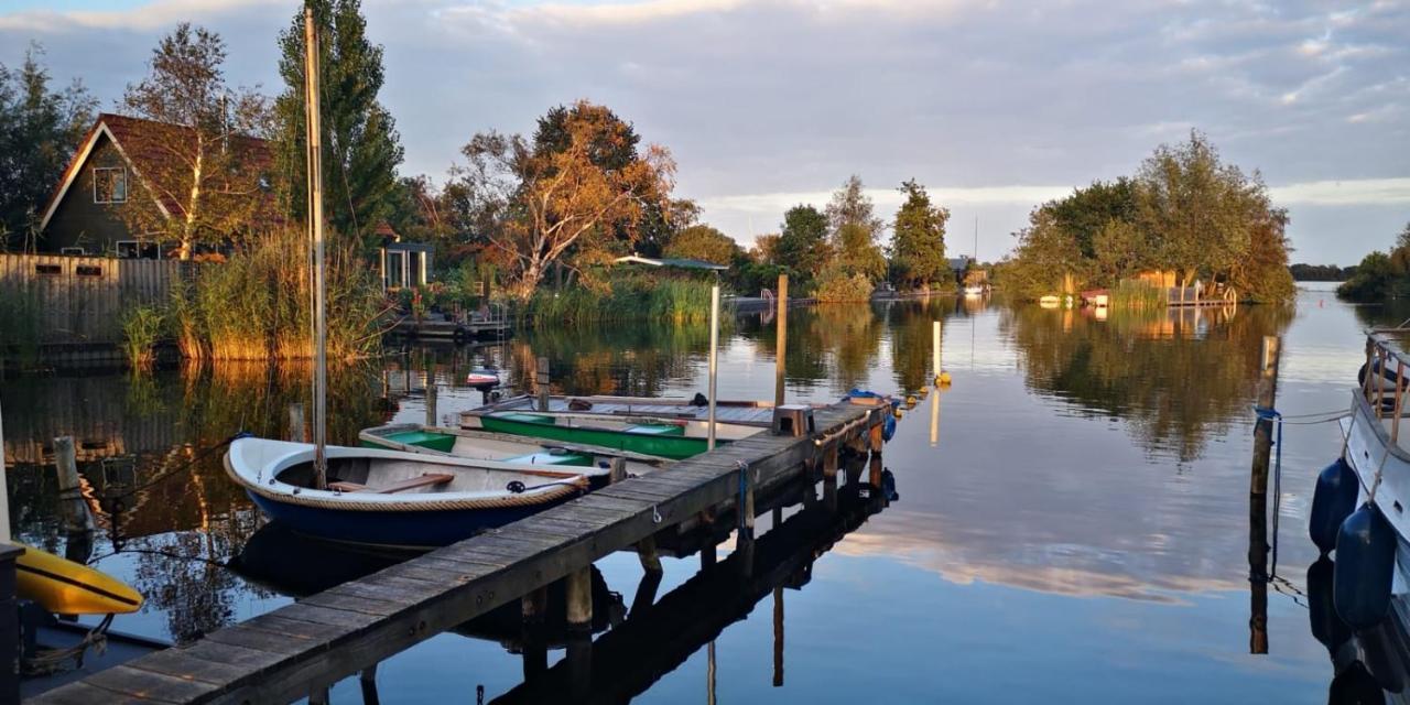 Hotel C'Est La Vie Houseboat Nederhorst den Berg Exterior foto